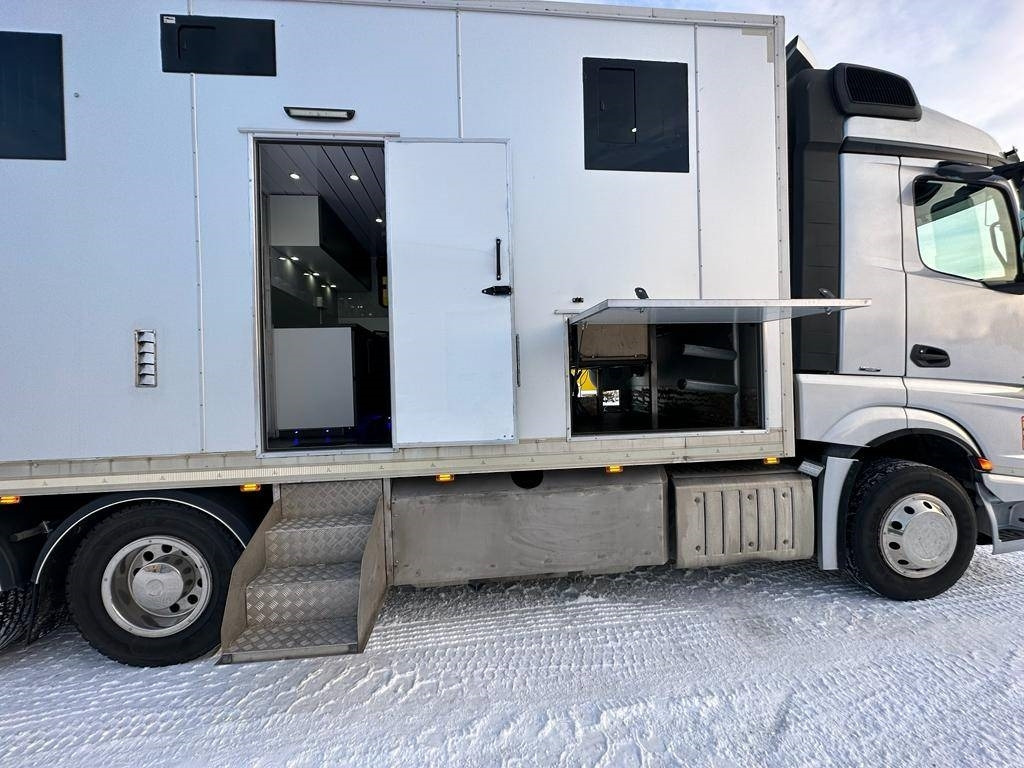 Leasing of Mercedes-Benz Actros  Mercedes-Benz Actros: picture 10