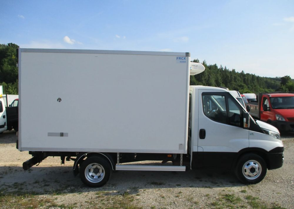Iveco Daily 35C13 chłodnia Mroźnia na bliźniaku 35-130 Thermo King agregat - Refrigerated van: picture 3 Iveco Daily 35C13 chłodnia Mroźnia na bliźniaku 35-130 Thermo King agregat - Refrigerated van: picture 3