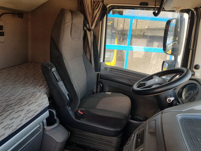 Tractor unit DAF XF 460 FTP 6x2 Hydraulic Night Airco: picture 11 Tractor unit DAF XF 460 FTP 6x2 Hydraulic Night Airco: picture 11
