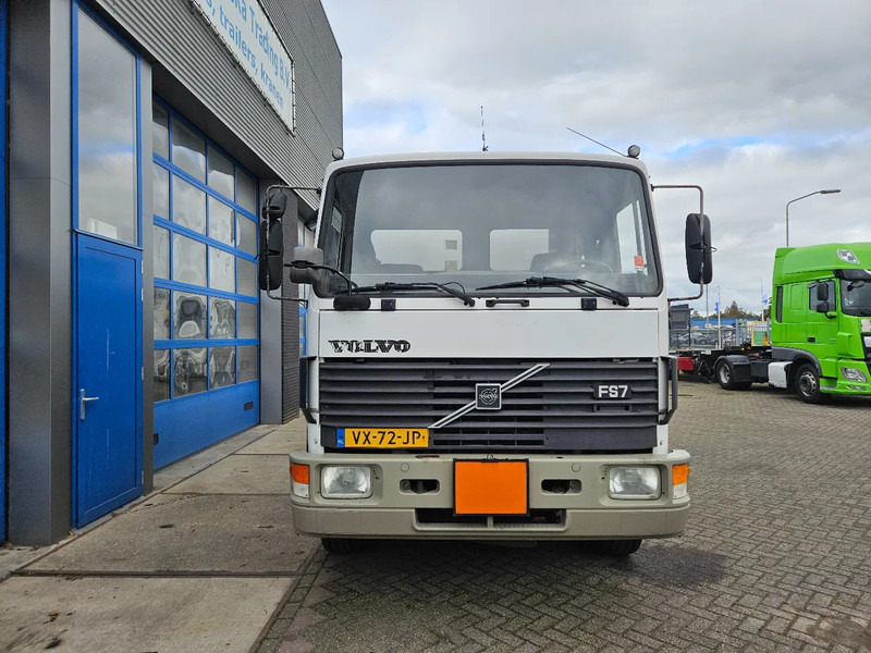 Volvo F S7 18 HOBUR 14.800 Liter 3 Compartments Steel Manual - Tank truck: picture 3 Volvo F S7 18 HOBUR 14.800 Liter 3 Compartments Steel Manual - Tank truck: picture 3