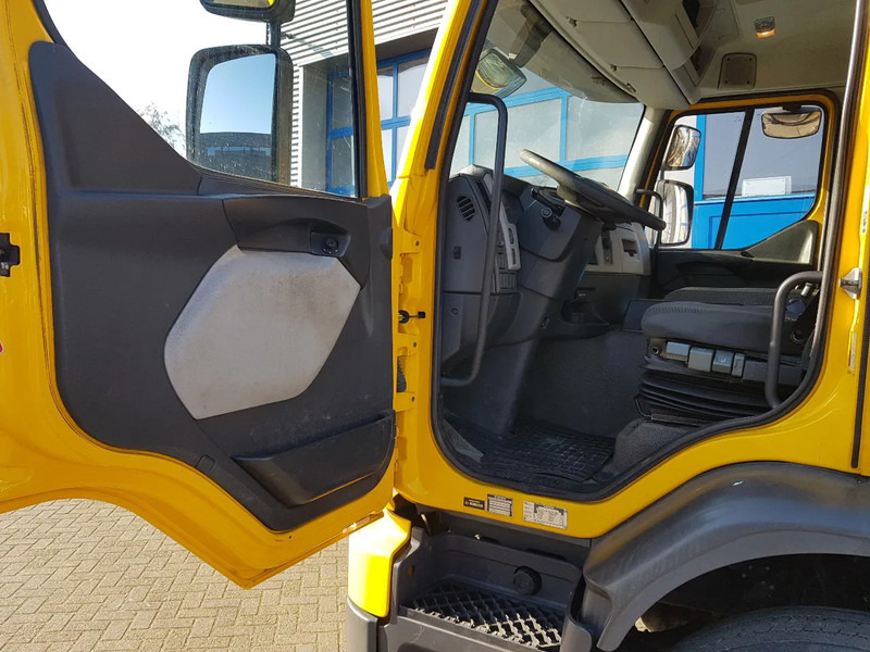Cab chassis truck Volvo FE 300 EEV 6X2 Retarder Pto 234.000 KM: picture 8
