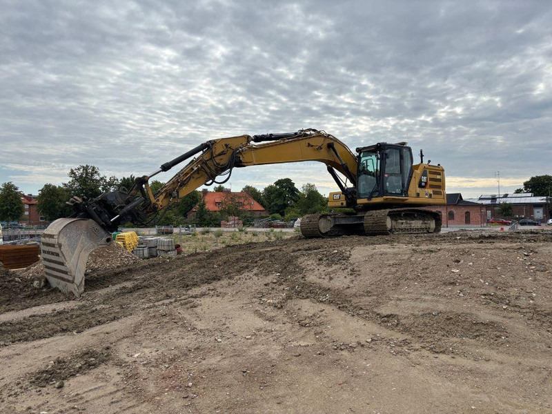 Caterpillar 323 - Crawler excavator: picture 1 Caterpillar 323 - Crawler excavator: picture 1