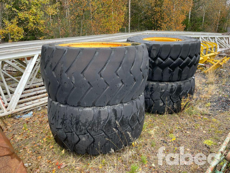 Michelin Michelin / Goodyear - Tire for Construction machinery: picture 1 Michelin Michelin / Goodyear - Tire for Construction machinery: picture 1