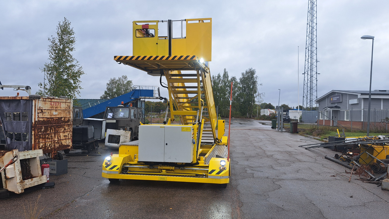Grällsta Smide GSE Stair 370E4x4 1 unit - Passenger stairs: picture 4 Grällsta Smide GSE Stair 370E4x4 1 unit - Passenger stairs: picture 4