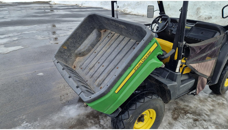 John Deere GATOR XUV 550 4X4 - Car: picture 5 John Deere GATOR XUV 550 4X4 - Car: picture 5