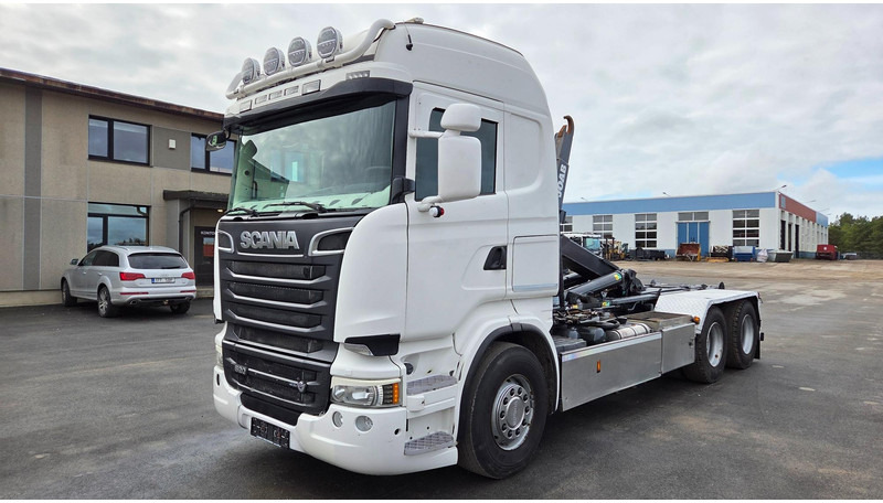 Scania R520 6X4 - Hook lift truck: picture 1 Scania R520 6X4 - Hook lift truck: picture 1