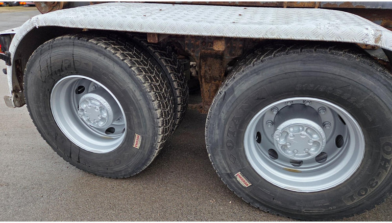 Hook lift truck Volvo FH500 6X4: picture 12