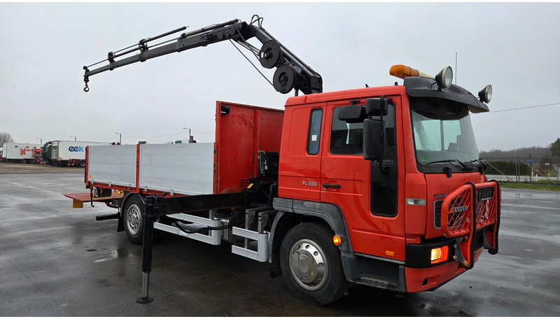 Volvo FL220 4X2 HIAB 077 - Dropside/ Flatbed truck, Crane truck: picture 2 Volvo FL220 4X2 HIAB 077 - Dropside/ Flatbed truck, Crane truck: picture 2