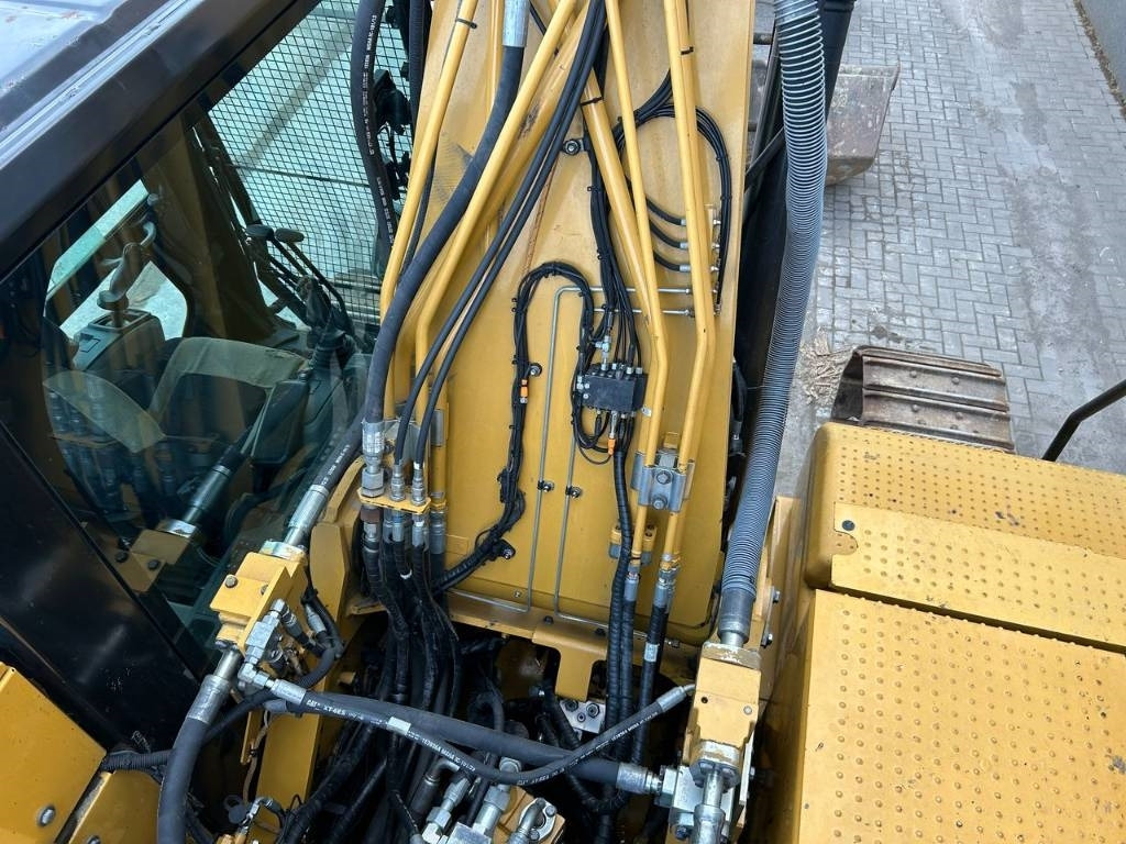 Crawler excavator CAT 330F L (Roto|GPS|2 buckets): picture 17