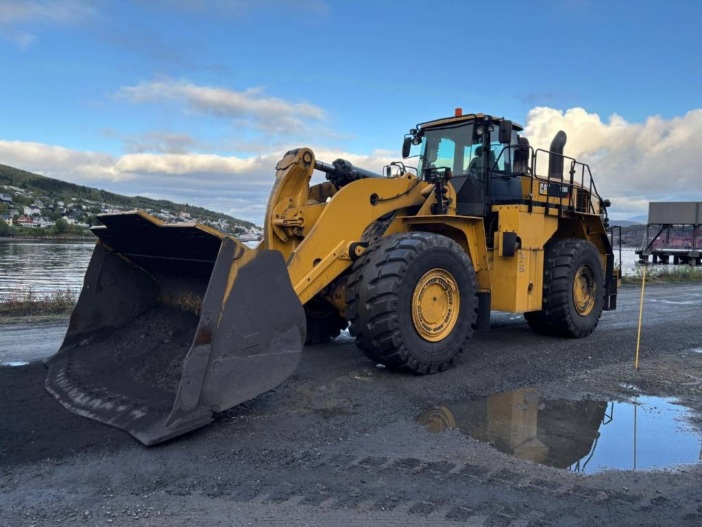 CAT 988 K (On Transport) - Wheel loader: picture 1 CAT 988 K (On Transport) - Wheel loader: picture 1