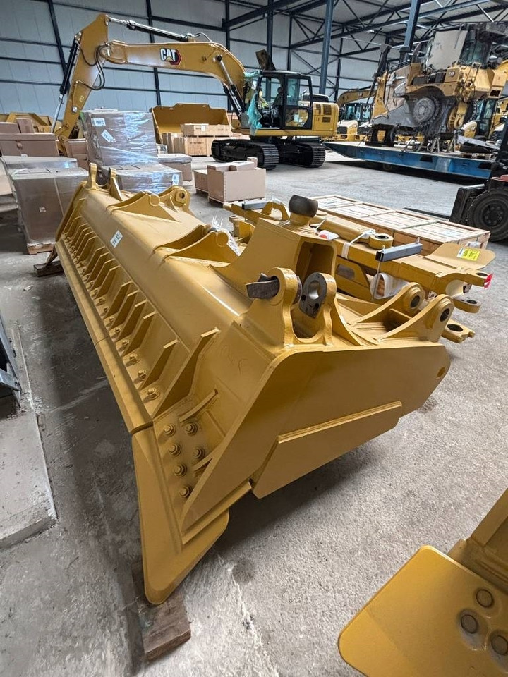 New Bulldozer CAT D 8 - D 8 GC - D 8 T - D 8 R: picture 24