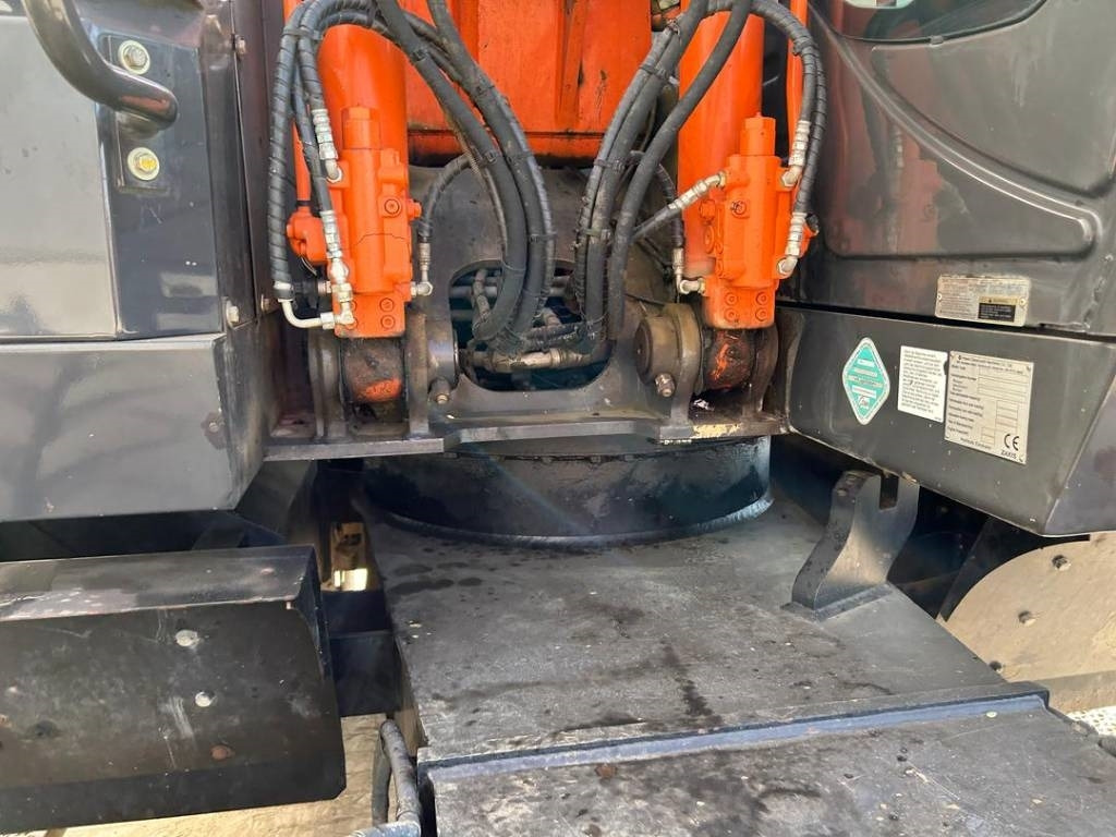 Wheel excavator Hitachi ZX 140 W-5B: picture 36