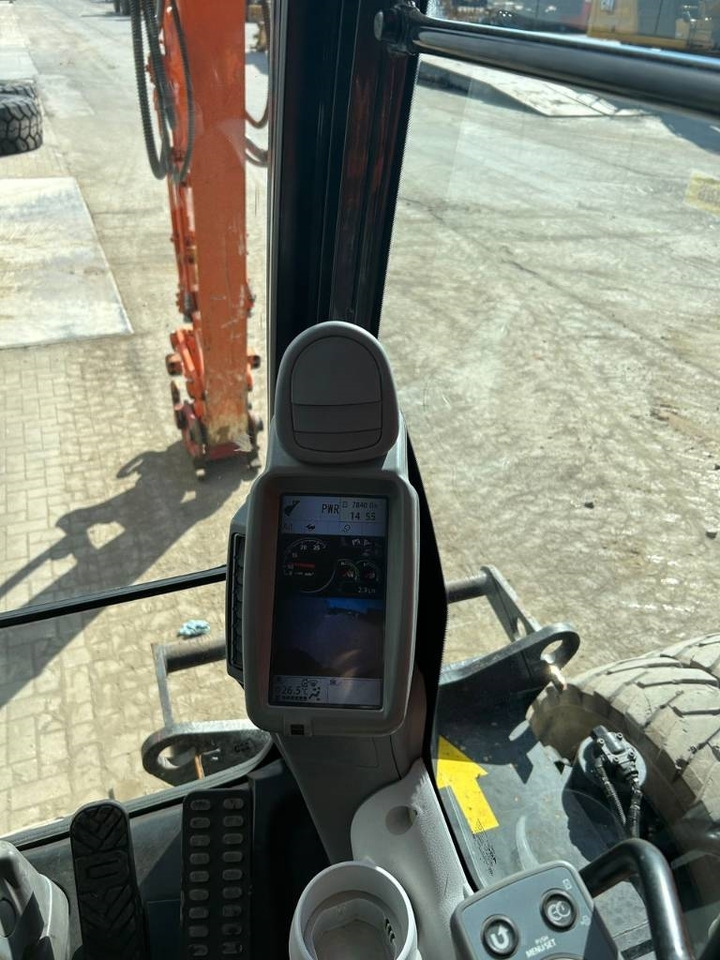 Wheel excavator Hitachi ZX 140 W-5B: picture 13