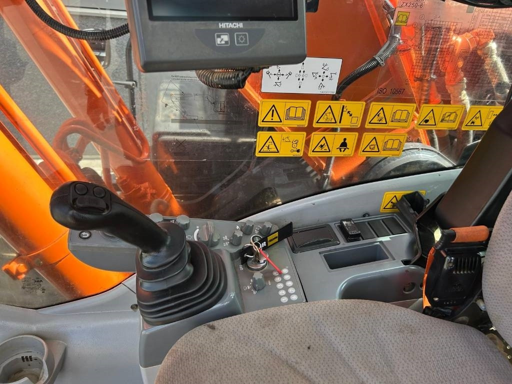 Leasing of Hitachi ZX 250 LC-6 (GPS Prepared)  Hitachi ZX 250 LC-6 (GPS Prepared): picture 13