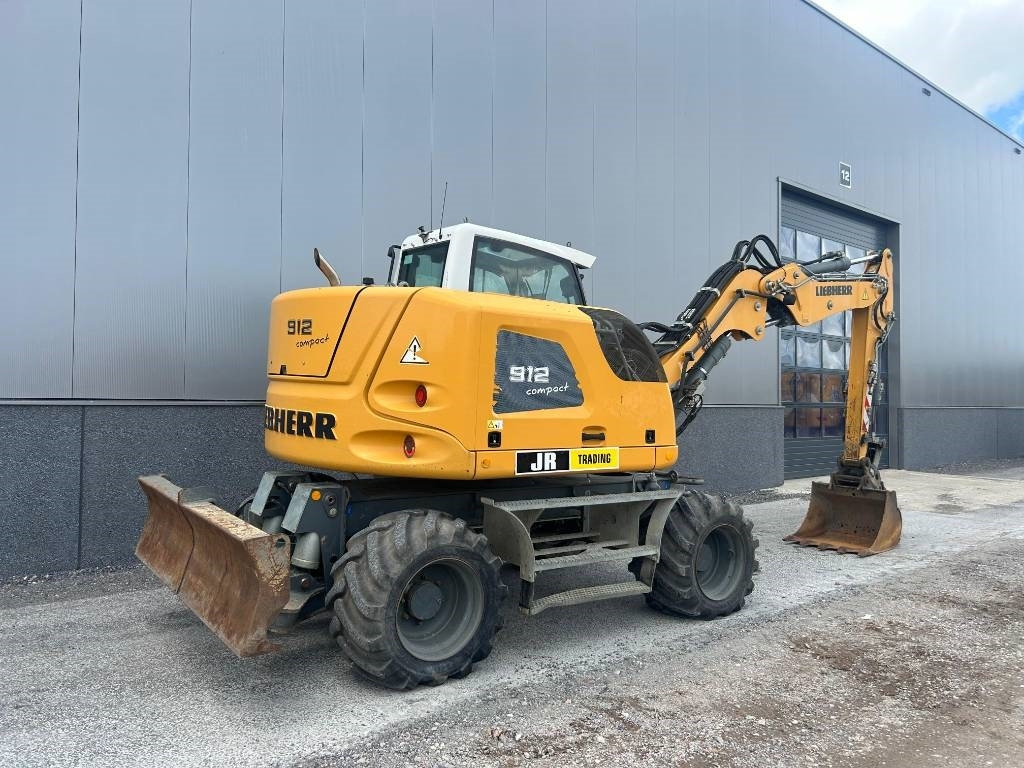 Liebherr A 912 Compact (2 Buckets) - Wheel excavator: picture 5 Liebherr A 912 Compact (2 Buckets) - Wheel excavator: picture 5