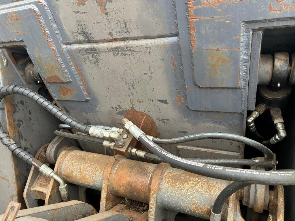 Leasing of Liebherr L 550 (Comes with High-tip - Mit Hochkipper)  Liebherr L 550 (Comes with High-tip - Mit Hochkipper): picture 25