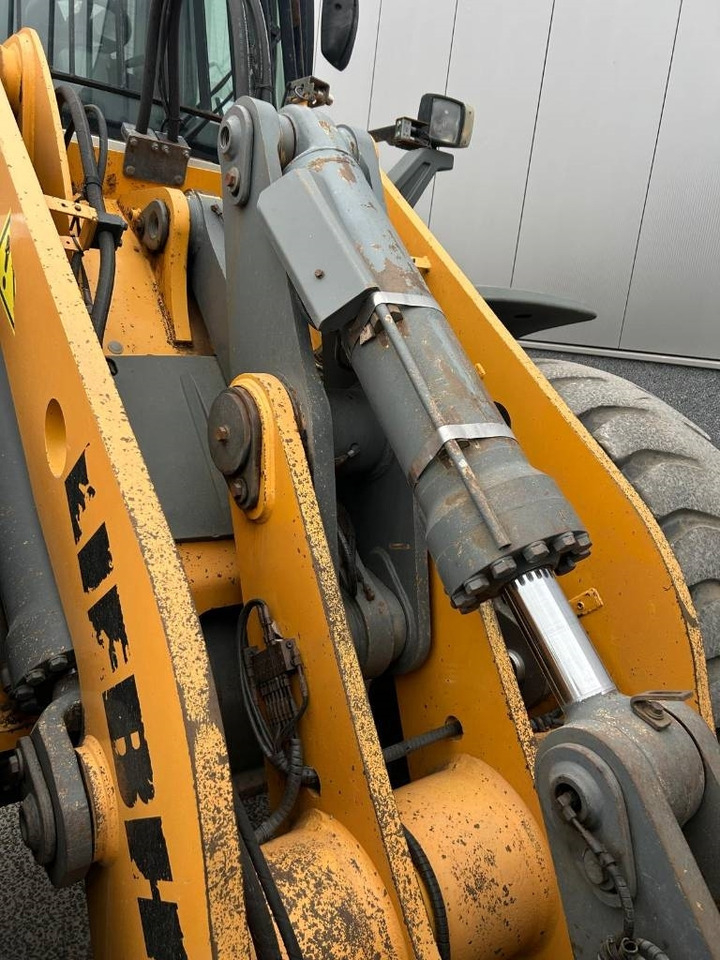Leasing of Liebherr L 550 (Comes with High-tip - Mit Hochkipper)  Liebherr L 550 (Comes with High-tip - Mit Hochkipper): picture 26