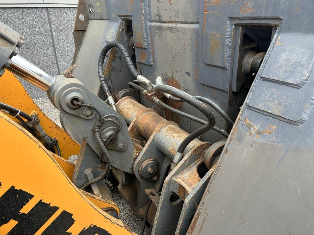 Leasing of Liebherr L 550 (Comes with High-tip - Mit Hochkipper)  Liebherr L 550 (Comes with High-tip - Mit Hochkipper): picture 24