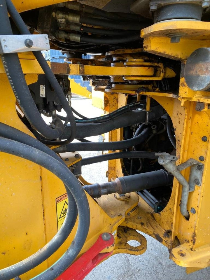 Wheel loader Volvo L 90 G: picture 37