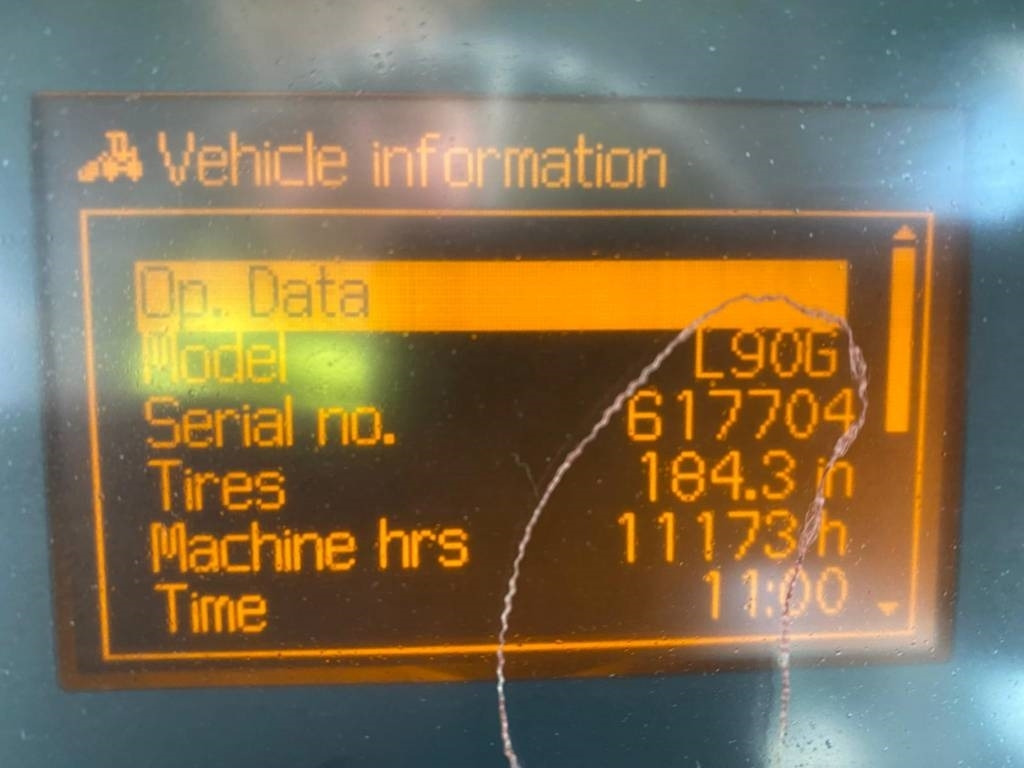 Wheel loader Volvo L 90 G: picture 11