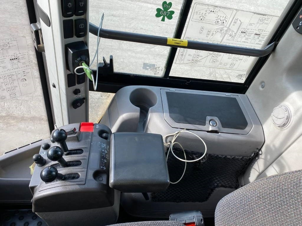 Wheel loader Volvo L 90 G: picture 13