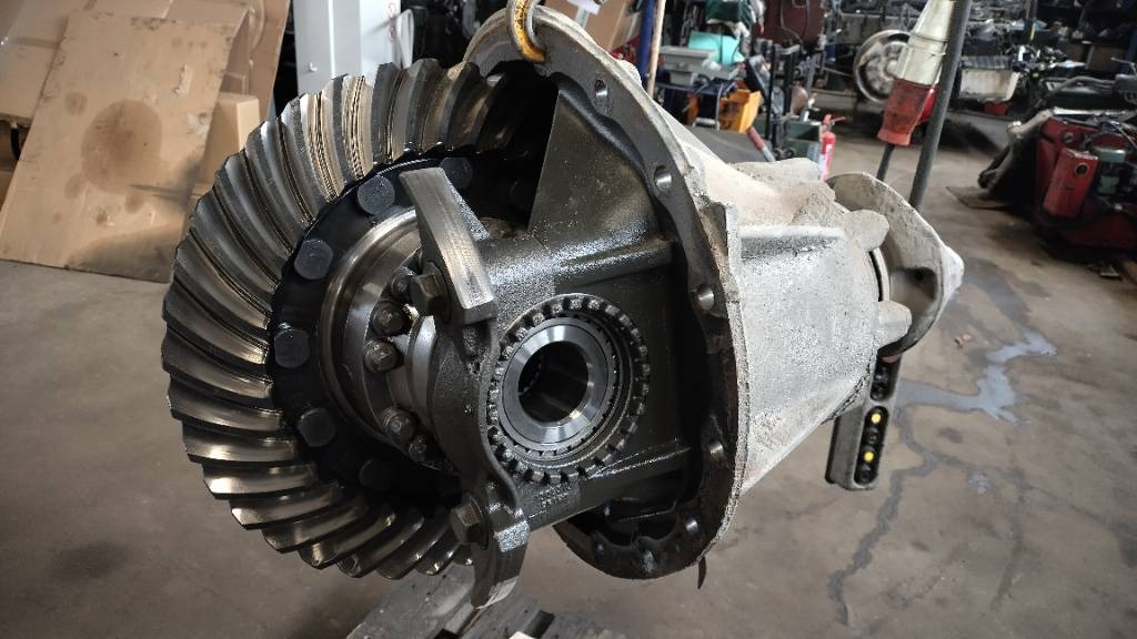Scania R780 2,71 uudempi tyyppi - Axle and parts for Truck: picture 1 Scania R780 2,71 uudempi tyyppi - Axle and parts for Truck: picture 1