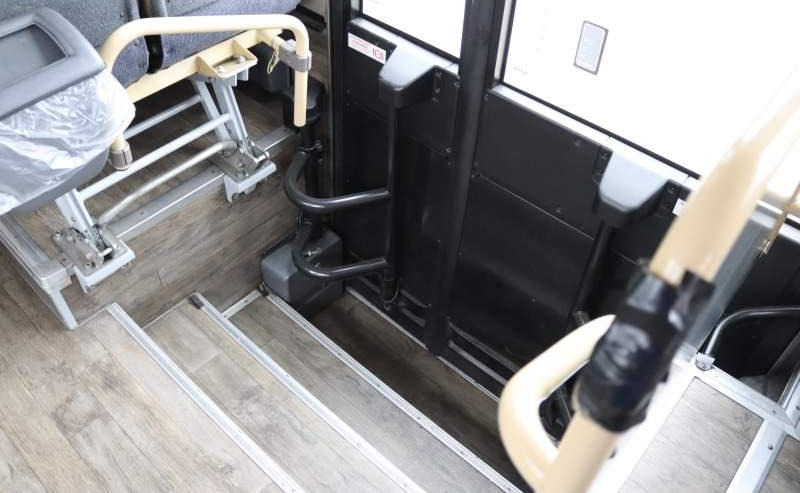 Iveco CROSSWAY LINE / SPROWADZONE/ AUTOMAT / 12 M - Suburban bus: picture 5 Iveco CROSSWAY LINE / SPROWADZONE/ AUTOMAT / 12 M - Suburban bus: picture 5