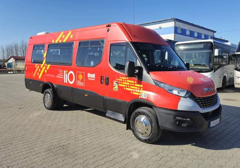Iveco DAILY 65C18/SPROWADZONE/23 MIEJSCA/KLIM/WINDA - Minibus, Passenger van: picture 2 Iveco DAILY 65C18/SPROWADZONE/23 MIEJSCA/KLIM/WINDA - Minibus, Passenger van: picture 2