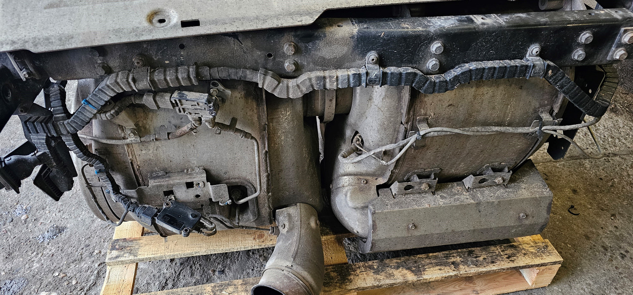 DAF DAF 106 XF, CF, EURO6, EURO 6 emission, catalyst, catalysator, exhaust system, silencer 1714742, 2481272, 2038420, 2188242, 1933421, 1714742, 2481272, 2038420, 2188242, 1933421, 2134913, 1708567,19720 - Catalytic converter for Truck: picture 2 DAF DAF 106 XF, CF, EURO6, EURO 6 emission, catalyst, catalysator, exhaust system, silencer 1714742, 2481272, 2038420, 2188242, 1933421, 1714742, 2481272, 2038420, 2188242, 1933421, 2134913, 1708567,19720 - Catalytic converter for Truck: picture 2