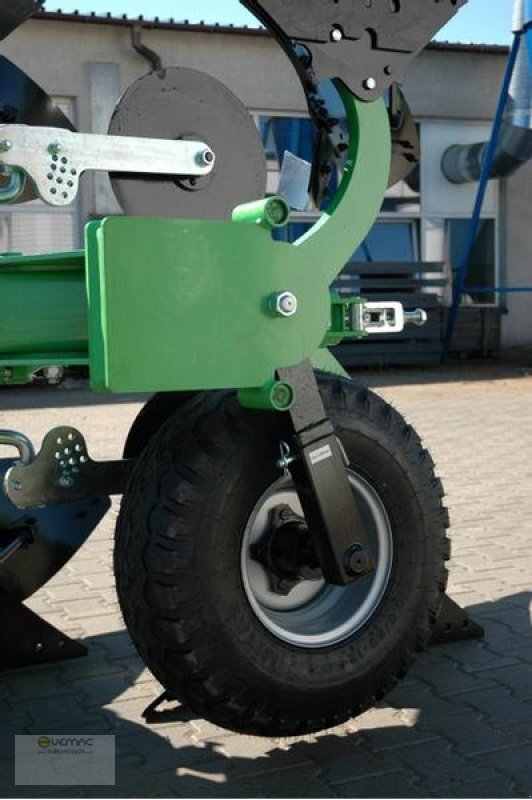BOMET Drehpflug U052 3 Schar 0,34-0,42-0,50m Körperbreite - Plow: picture 4 BOMET Drehpflug U052 3 Schar 0,34-0,42-0,50m Körperbreite - Plow: picture 4