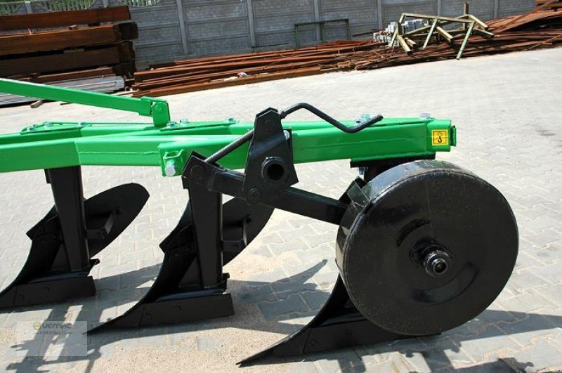 BOMET Rahmenpflug U013/1 3 Schar 0,25m Körperbreite - Plow: picture 2 BOMET Rahmenpflug U013/1 3 Schar 0,25m Körperbreite - Plow: picture 2