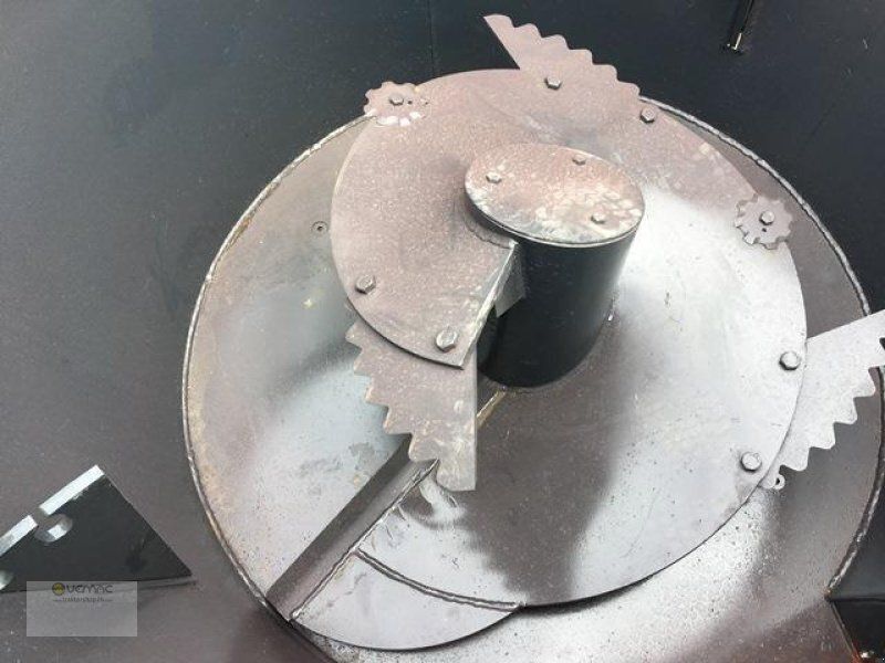 Vemac Futtermischwagen Futterwagen Boxer FM200S Anhänger Futter NEU - Feed mixer: picture 5 Vemac Futtermischwagen Futterwagen Boxer FM200S Anhänger Futter NEU - Feed mixer: picture 5