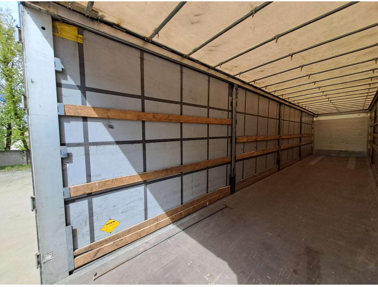 2018/2019 Schmitz Cargobull SCS24/L - Curtainsider semi-trailer: picture 4 2018/2019 Schmitz Cargobull SCS24/L - Curtainsider semi-trailer: picture 4