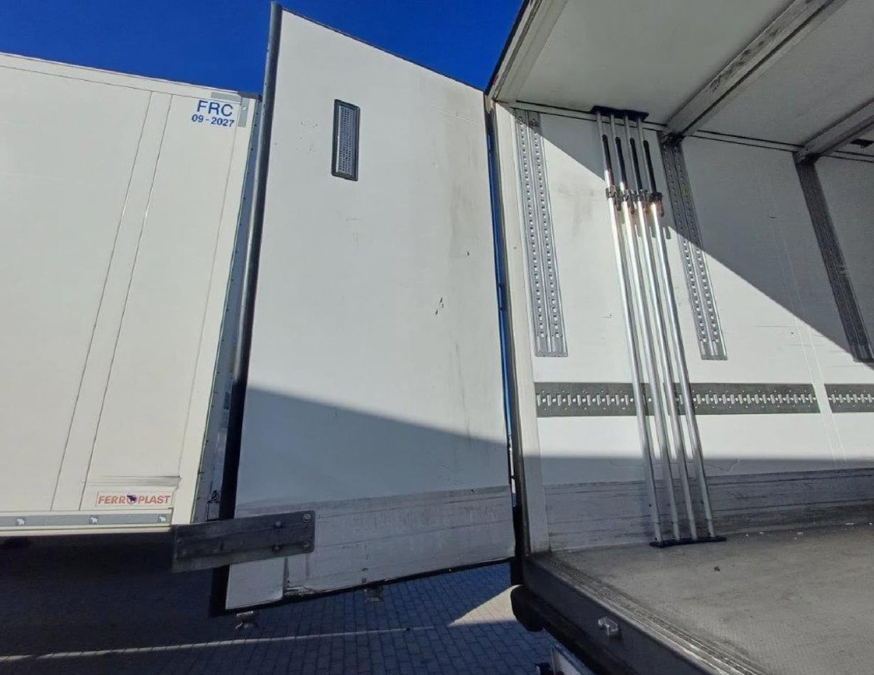 2018 Schmitz Cargobull SKO Double Deck FP 60 ThermoKing SLXi 300 Lifting Axle - Refrigerator semi-trailer: picture 2 2018 Schmitz Cargobull SKO Double Deck FP 60 ThermoKing SLXi 300 Lifting Axle - Refrigerator semi-trailer: picture 2