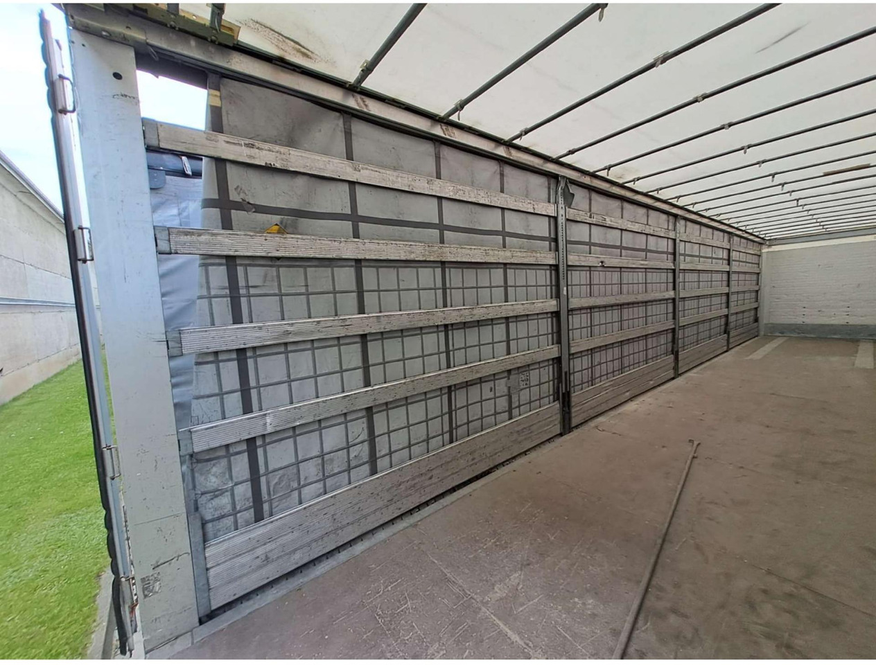 2019 Schmitz Cargobull SCS24/L Lifting Axle - Curtainsider semi-trailer: picture 3 2019 Schmitz Cargobull SCS24/L Lifting Axle - Curtainsider semi-trailer: picture 3