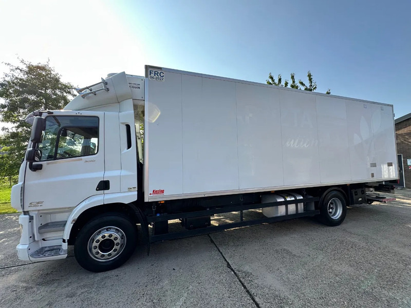 DAF CF 330 / NL TRUCK / EURO 6 / THERMOKING T-1200R / TAIL LIFT + DOORS - Refrigerator truck: picture 4 DAF CF 330 / NL TRUCK / EURO 6 / THERMOKING T-1200R / TAIL LIFT + DOORS - Refrigerator truck: picture 4