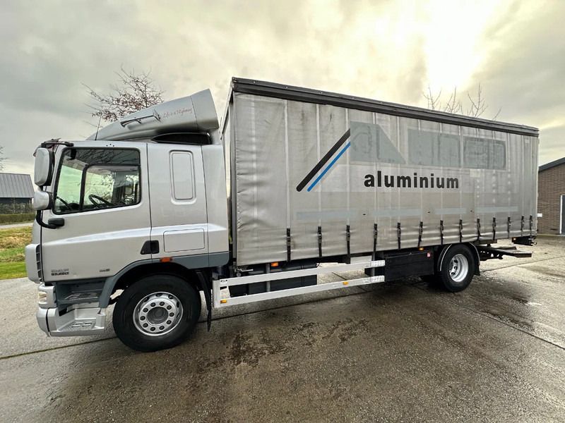 DAF CF 65.250 / NL TRUCK / EURO4 / CURTAINSIDE / SLIDING ROOF / TAILLIFT / NEW TÜV - Curtainsider truck: picture 2 DAF CF 65.250 / NL TRUCK / EURO4 / CURTAINSIDE / SLIDING ROOF / TAILLIFT / NEW TÜV - Curtainsider truck: picture 2