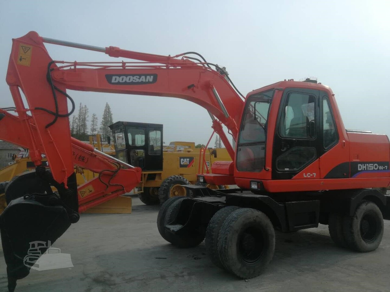 DOOSAN DH150W-7 - Wheel excavator: picture 1 DOOSAN DH150W-7 - Wheel excavator: picture 1