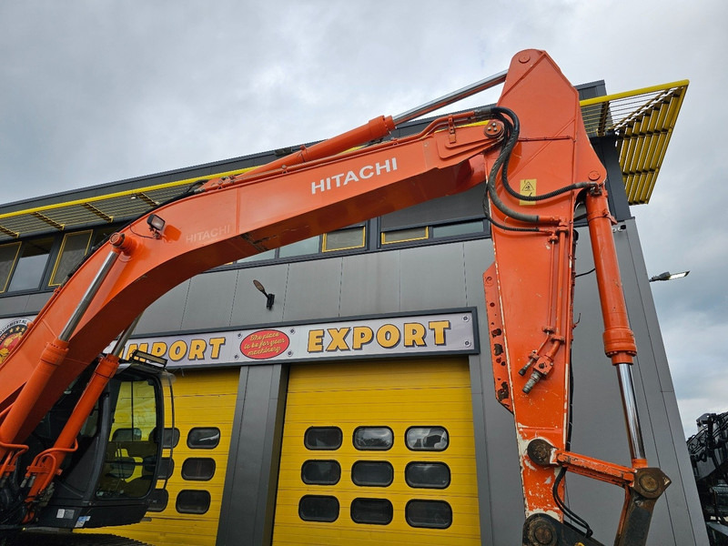 Excavator Hitachi ZX280LC-3: picture 10