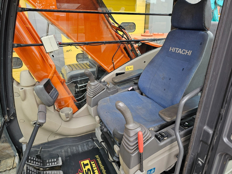 Excavator Hitachi ZX280LC-3: picture 20