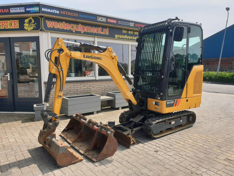 LIUGONG 9018F - Mini excavator: picture 2 LIUGONG 9018F - Mini excavator: picture 2