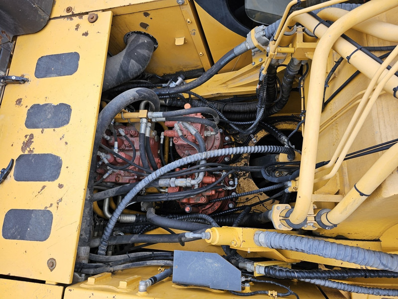 Crawler excavator LIUGONG CLG950E: picture 15