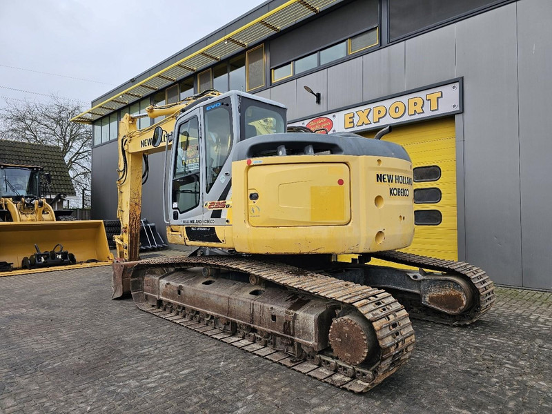 New Holland E235BSR-2 - Crawler excavator: picture 3 New Holland E235BSR-2 - Crawler excavator: picture 3