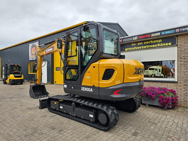XCMG XE60GA - Mini excavator: picture 3 XCMG XE60GA - Mini excavator: picture 3