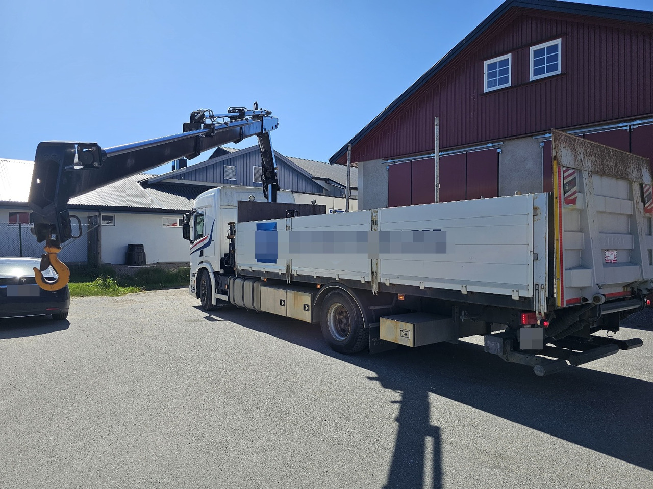 Scania P320 - Dropside/ Flatbed truck, Crane truck: picture 4 Scania P320 - Dropside/ Flatbed truck, Crane truck: picture 4