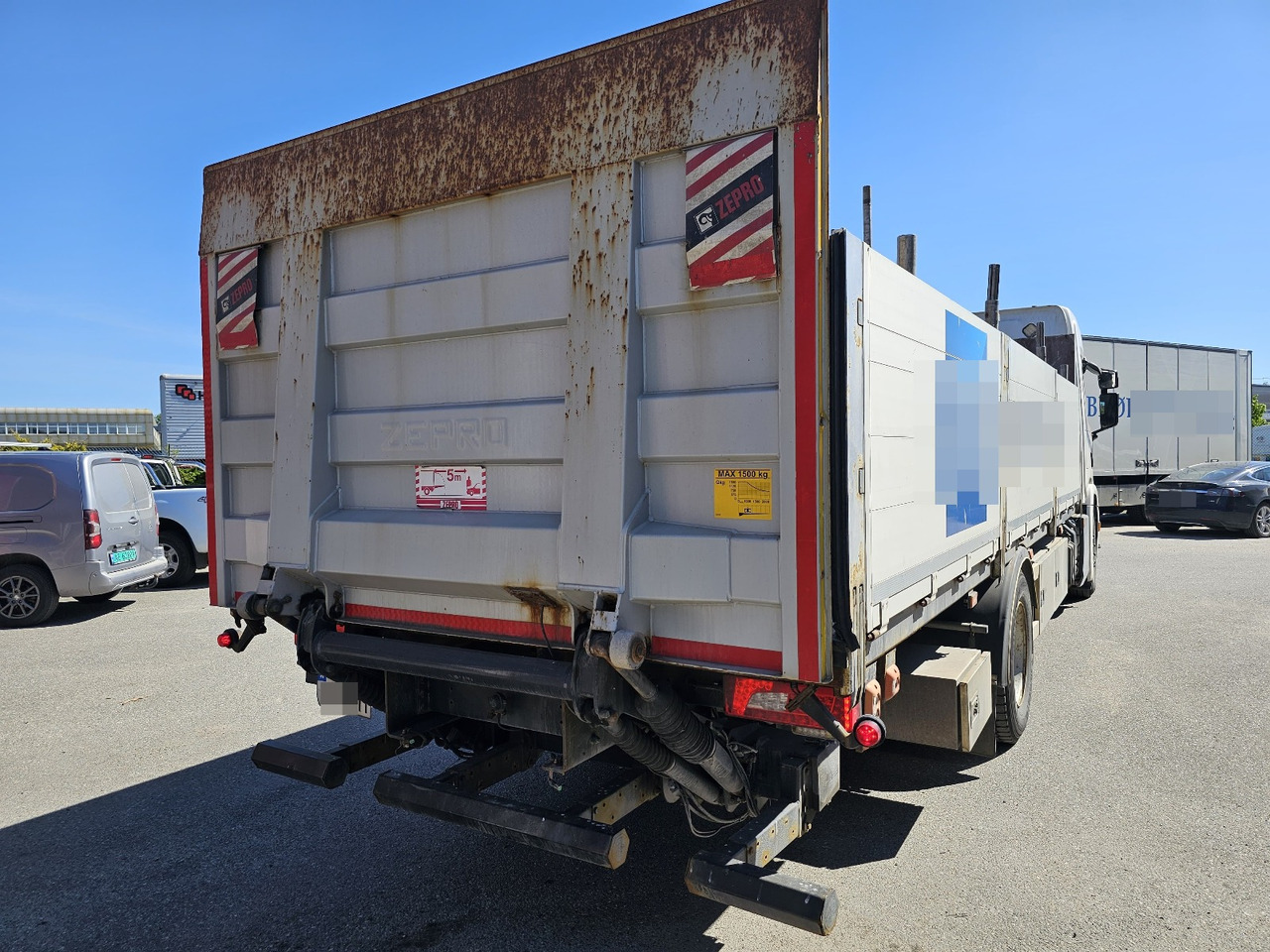 Scania P320 - Dropside/ Flatbed truck, Crane truck: picture 5 Scania P320 - Dropside/ Flatbed truck, Crane truck: picture 5