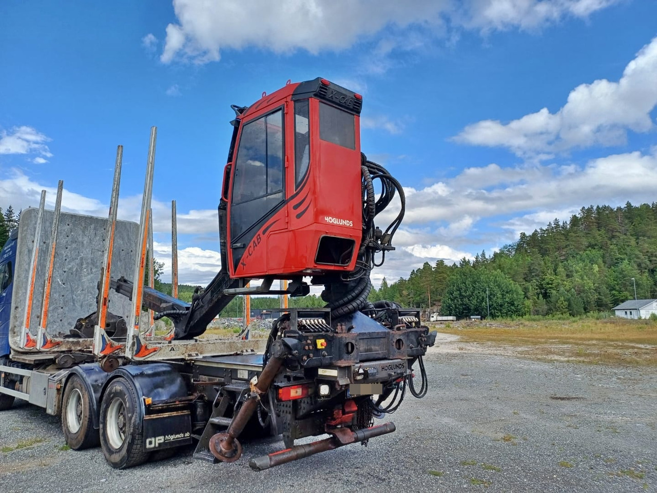 Volvo FH16 750 - Timber truck, Crane truck: picture 3 Volvo FH16 750 - Timber truck, Crane truck: picture 3