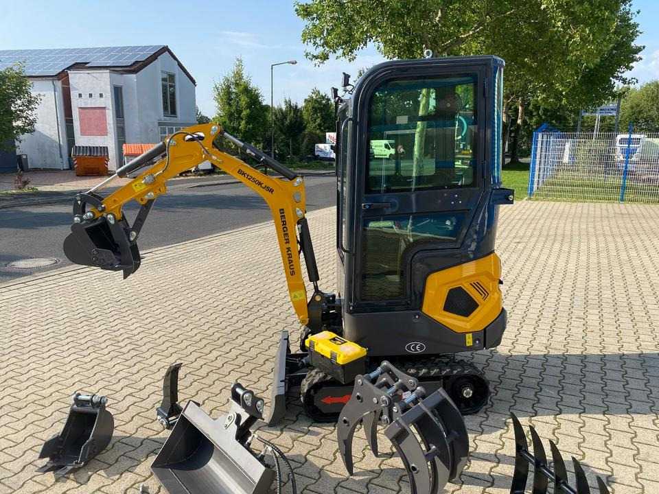 Minibagger BK1250KJSR inkl. großem Zubehörpaket *INKL.19% MWST*BERGER KRAUS*KUBOTA* VERSTELLFAHRWERK*SOFORT!* - Mini excavator: picture 4 Minibagger BK1250KJSR inkl. großem Zubehörpaket *INKL.19% MWST*BERGER KRAUS*KUBOTA* VERSTELLFAHRWERK*SOFORT!* - Mini excavator: picture 4
