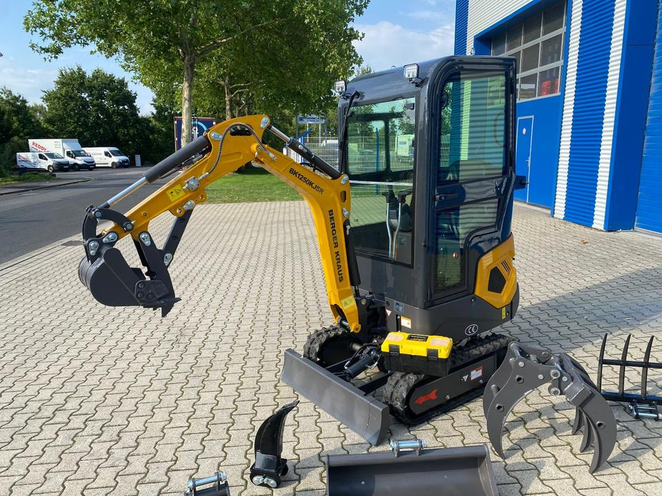 Minibagger BK1250KJSR inkl. kleinem Zubehörpaket *INKL.19% MWST*BERGER KRAUS*KUBOTA* VERSTELLFAHRWERK*SOFORT!* - Mini excavator: picture 4 Minibagger BK1250KJSR inkl. kleinem Zubehörpaket *INKL.19% MWST*BERGER KRAUS*KUBOTA* VERSTELLFAHRWERK*SOFORT!* - Mini excavator: picture 4