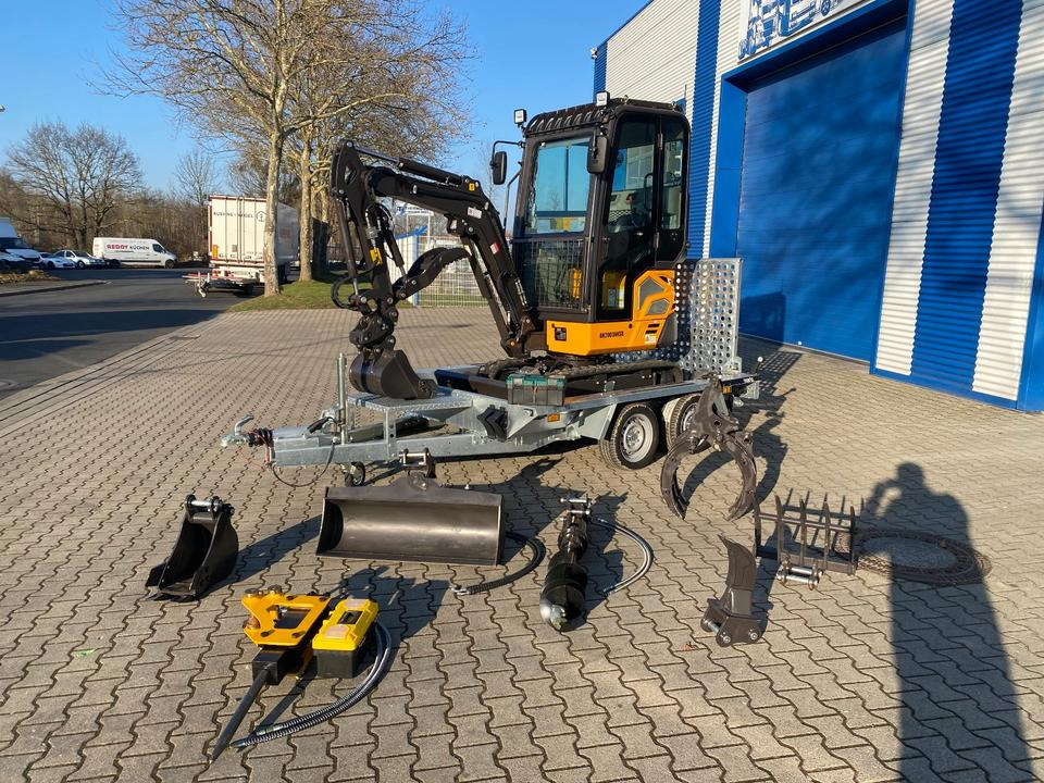 Minibagger BK2000NKSR + Tieflader + Zubehör *INKL.19% MWST*BERGER KRAUS*KUBOTA* KLIMA*SCHWENKARM*VERSTELLFAHRWERK* - Mini excavator: picture 1 Minibagger BK2000NKSR + Tieflader + Zubehör *INKL.19% MWST*BERGER KRAUS*KUBOTA* KLIMA*SCHWENKARM*VERSTELLFAHRWERK* - Mini excavator: picture 1